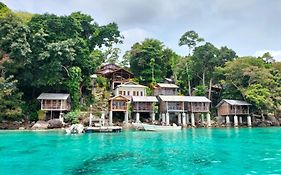 Olala Bungalows And Restaurant